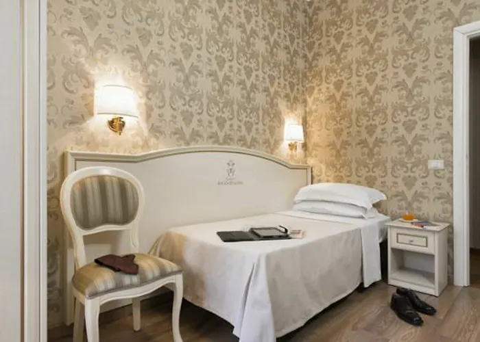 Domus Bocca Di Leone 3*