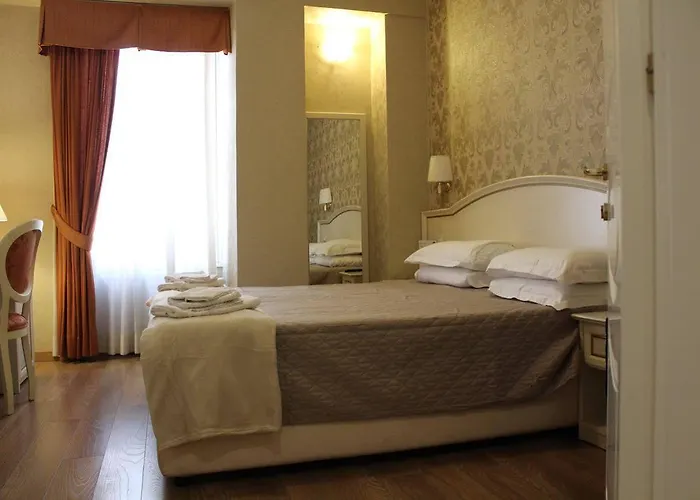 Domus Bocca Di Leone Maison d'hôtes Rome